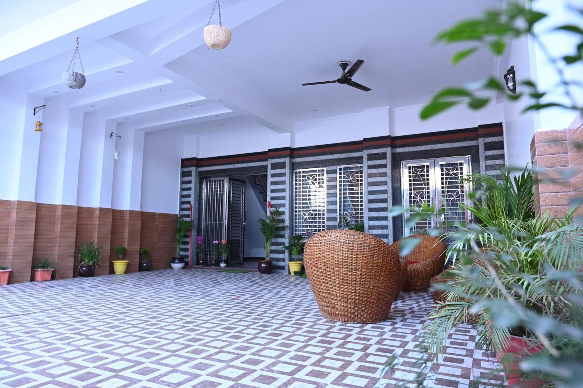 Hotel Ayodhya Paying Guest Exterior photo